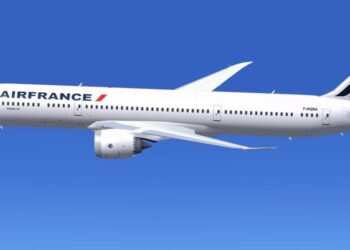 Air France recommits to stellar flight experience for mothers