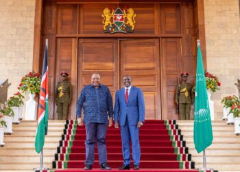 Ruto, Uhuru meet publicly after months